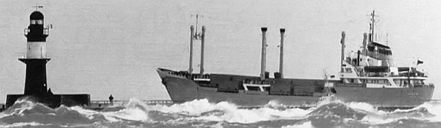 PINGUIN, zweites experimentelles Containerschiff / Foto: Volkmar Gagalon, in (8) slr-ms-pinguin-02.jpg