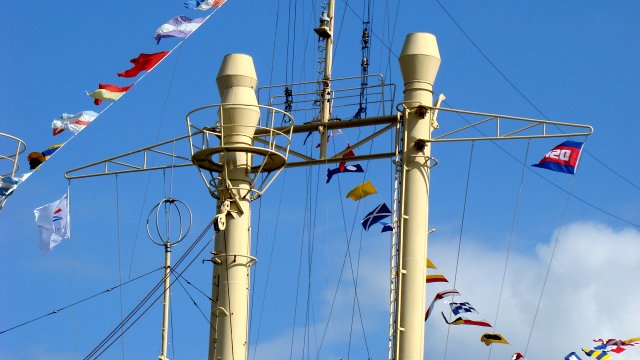 slr-tradi-flags.jpg