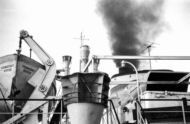 Klick mich! slr-sc06-10-Freundschaft-Bootsdeck.jpg