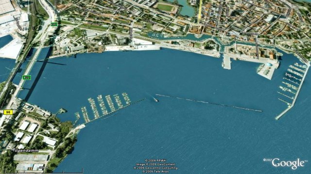 Stralsund, Ansicht in Google Earth hstport@ge.jpg